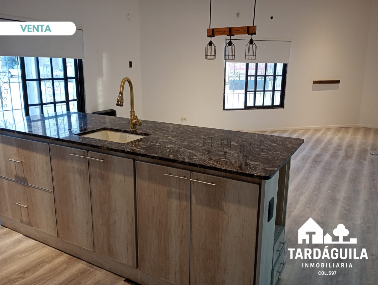 VENDE casa sobre Santiago del Estero y Gobernador Duval