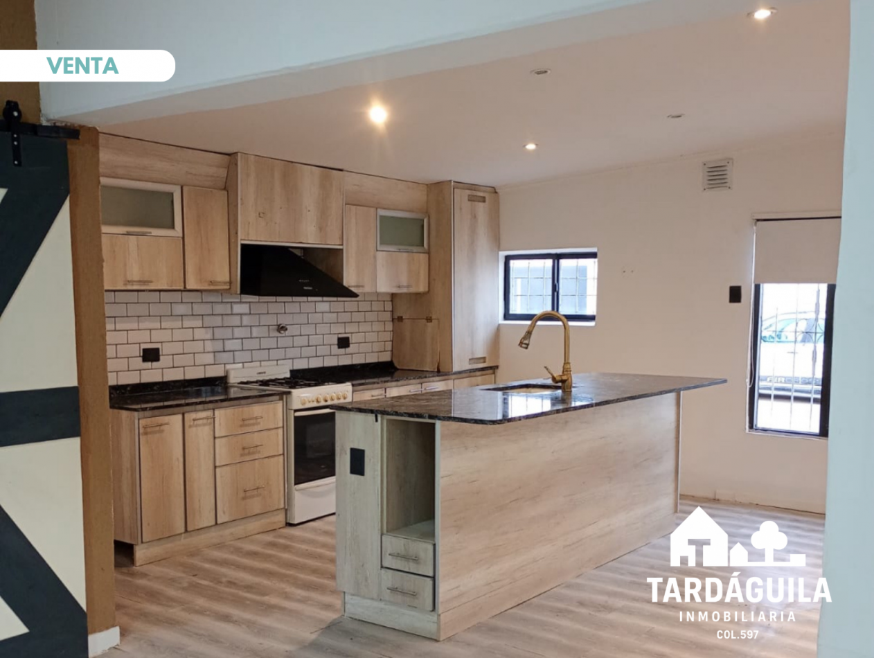 VENDE casa sobre Santiago del Estero y Gobernador Duval