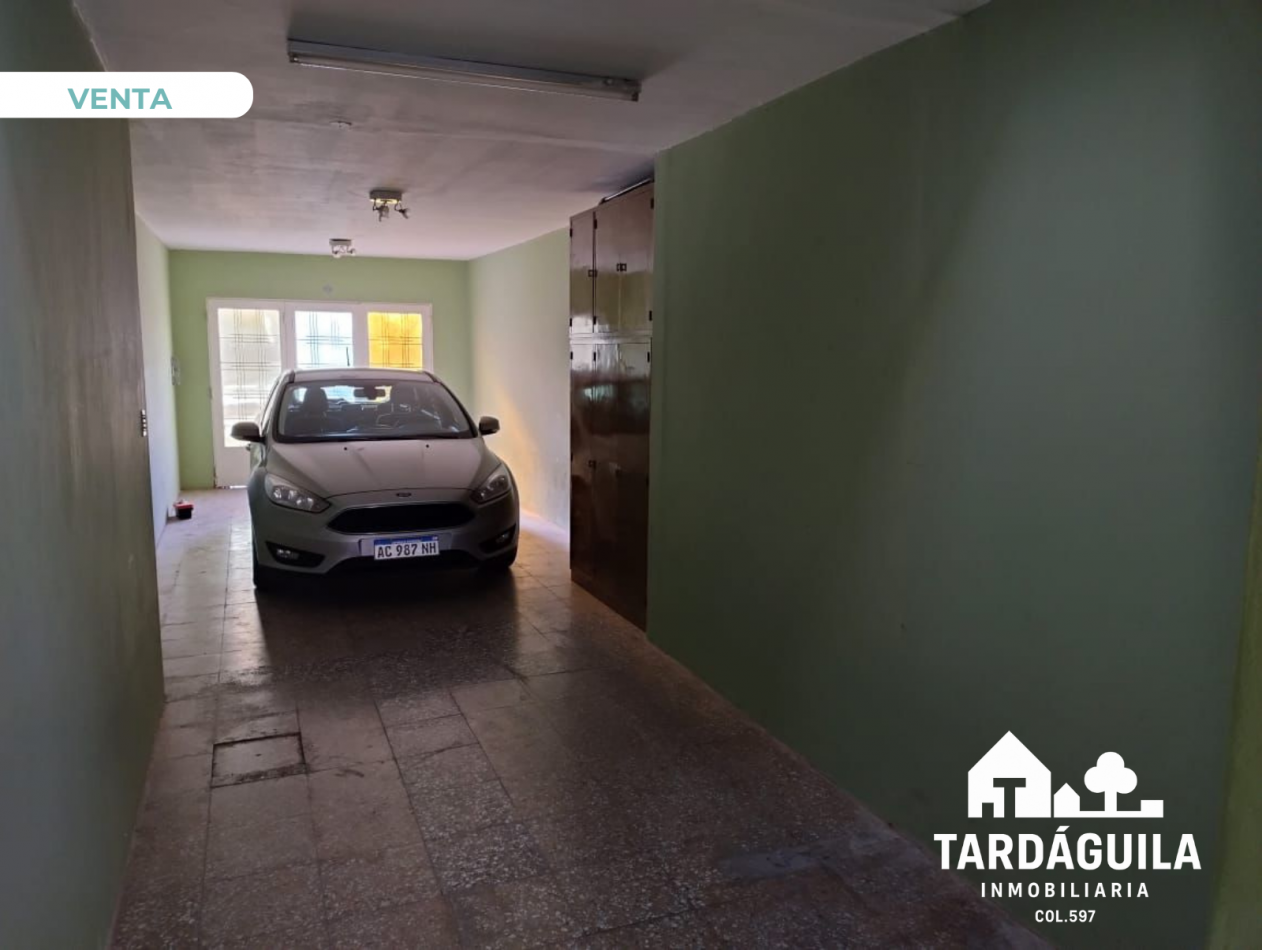 Vende casa sobre Dante Alighieri 