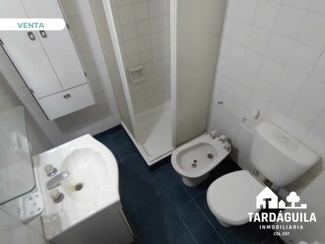 VENDE hermoso dpto sobre Pellegrini y 9 de julio 