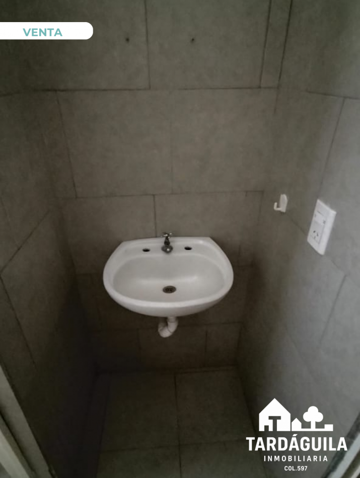 Inmueble en venta sobre calle Poblador Desconocido, a metros de Av Luro.