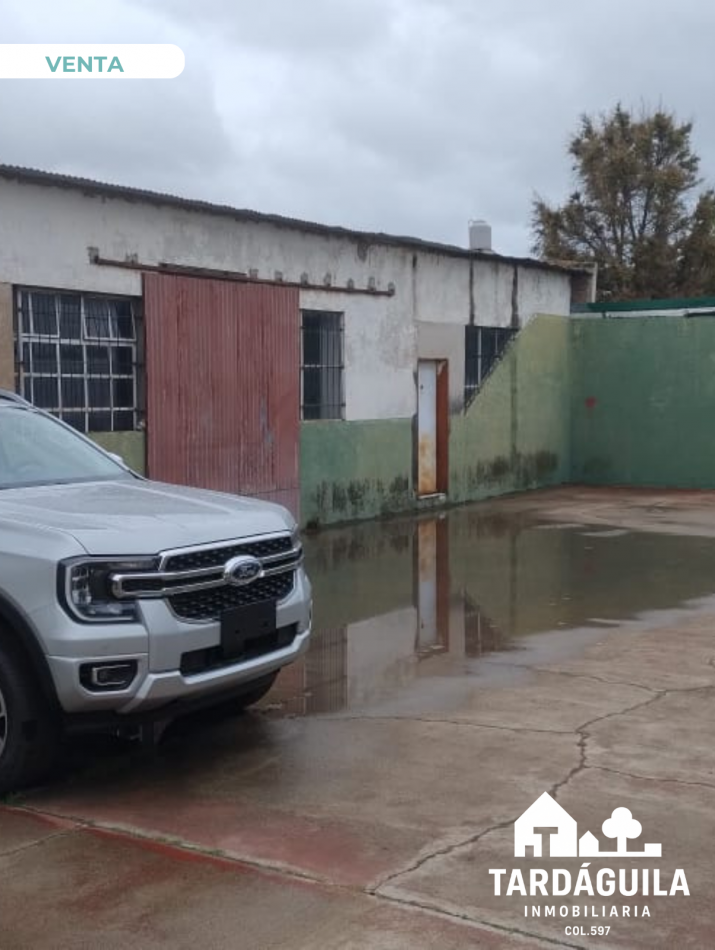 Inmueble en venta sobre calle Poblador Desconocido, a metros de Av Luro.